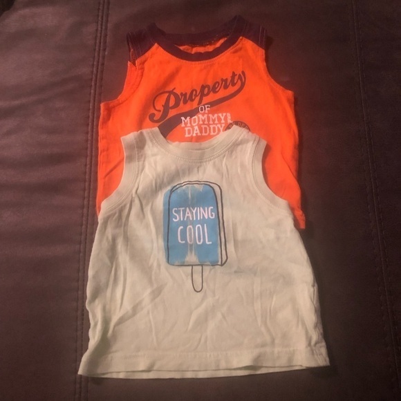 2 Sleeveless Shirts - Picture 1 of 7